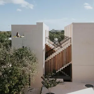 Eterna 4*, Tulum Pueblo Mexico